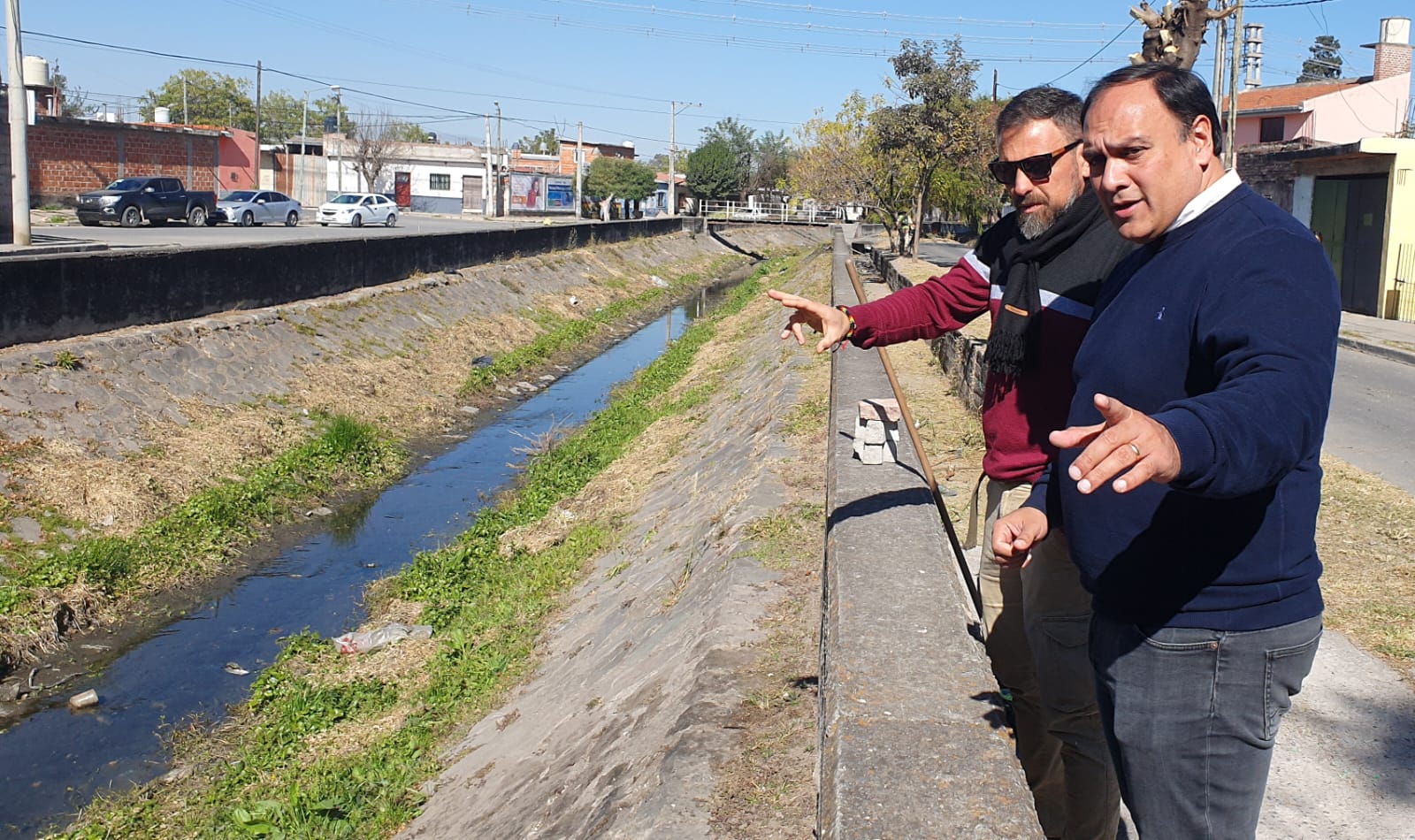 La Municipalidad limpió el canal 16 de Septiembre en Villa San Antonio