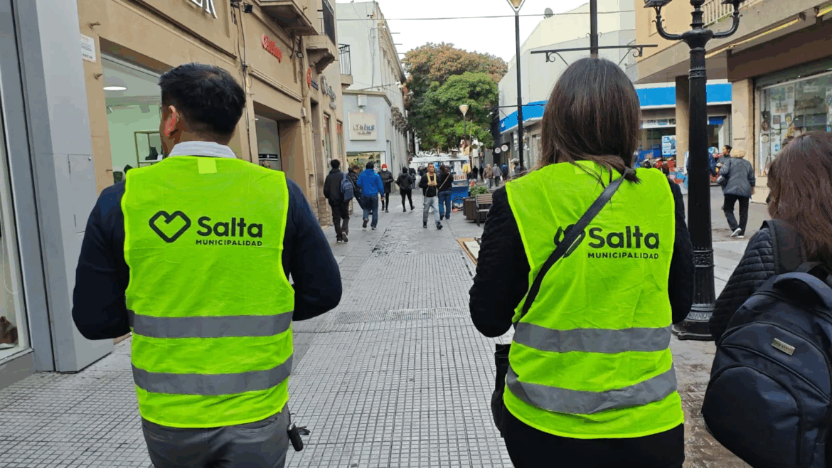 ¿Recargo por pagar con tarjeta? La muni salió a controlar y multará a comercios que no respeten la ley
