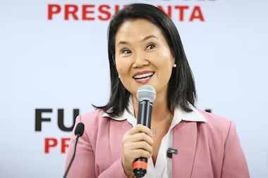 Keiko Fujimori llega al poder en un Perú dividido: los desafíos de una presidencia marcada por la historia