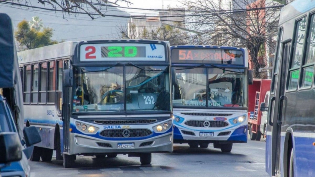 SAETA vuelve a quedar en el centro de la crisis: menos frecuencias, deudas y un transporte cada vez más difícil de sostener